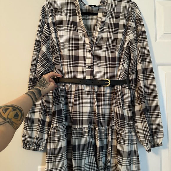 ASOS Women’s patterned mini dress w/ cinch belt 🖤 - Picture 7 of 8